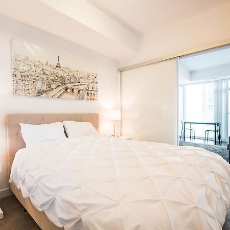 Downtown Luxury Lakeview Condo Торонто Екстериор снимка