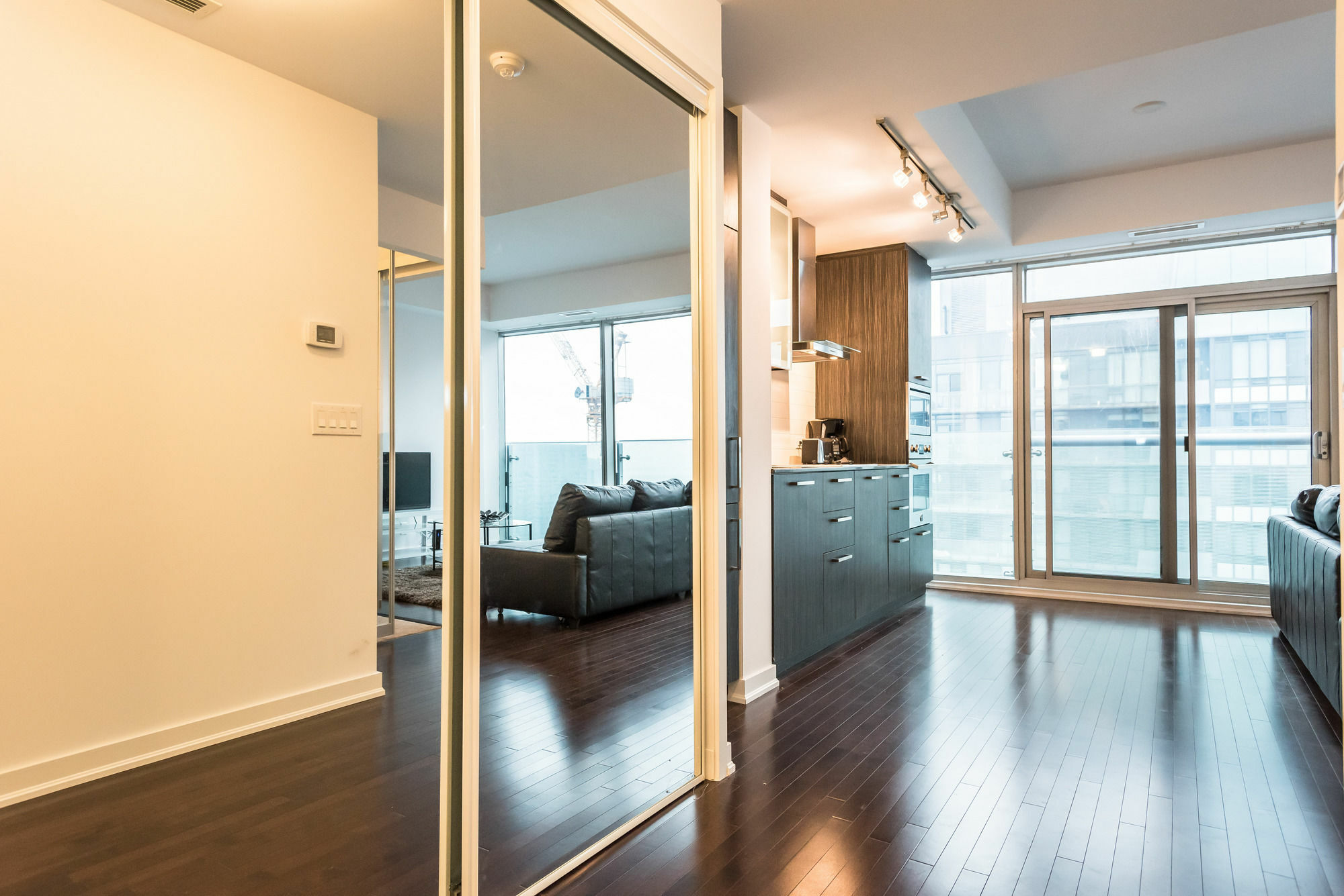 Downtown Luxury Lakeview Condo Торонто Екстериор снимка