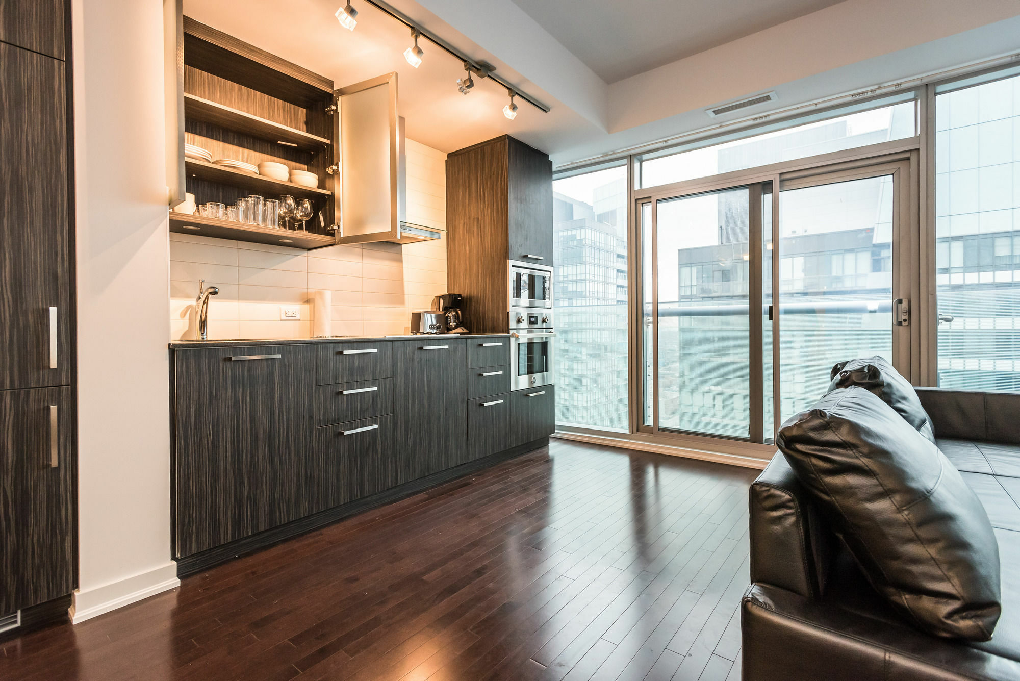 Downtown Luxury Lakeview Condo Торонто Екстериор снимка