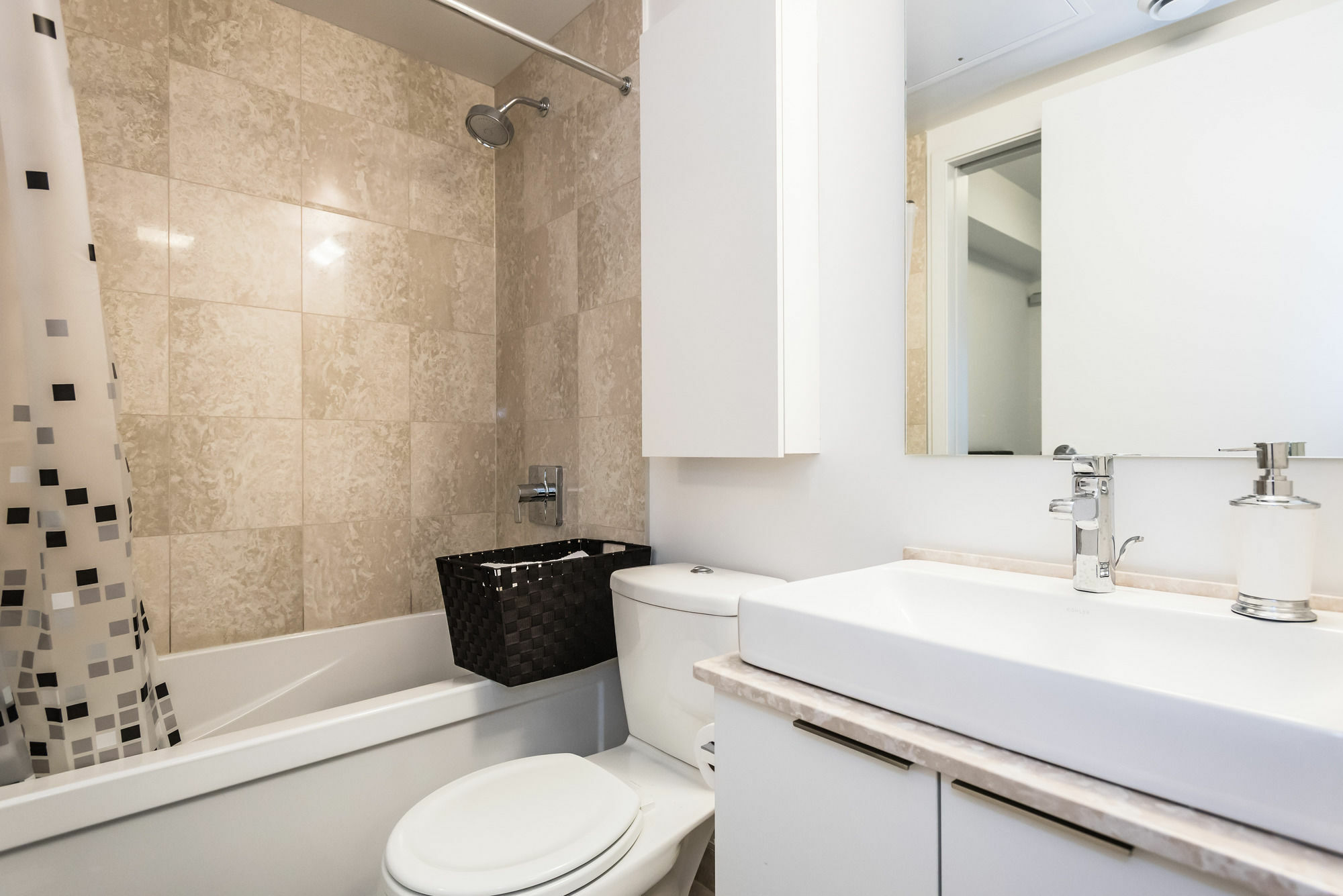Downtown Luxury Lakeview Condo Торонто Екстериор снимка