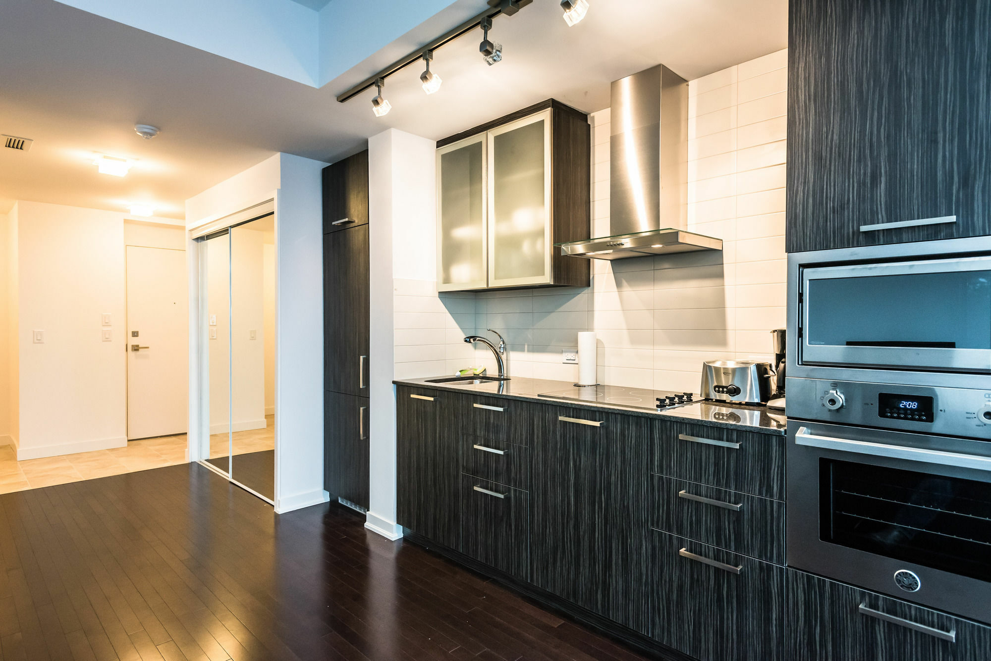 Downtown Luxury Lakeview Condo Торонто Екстериор снимка